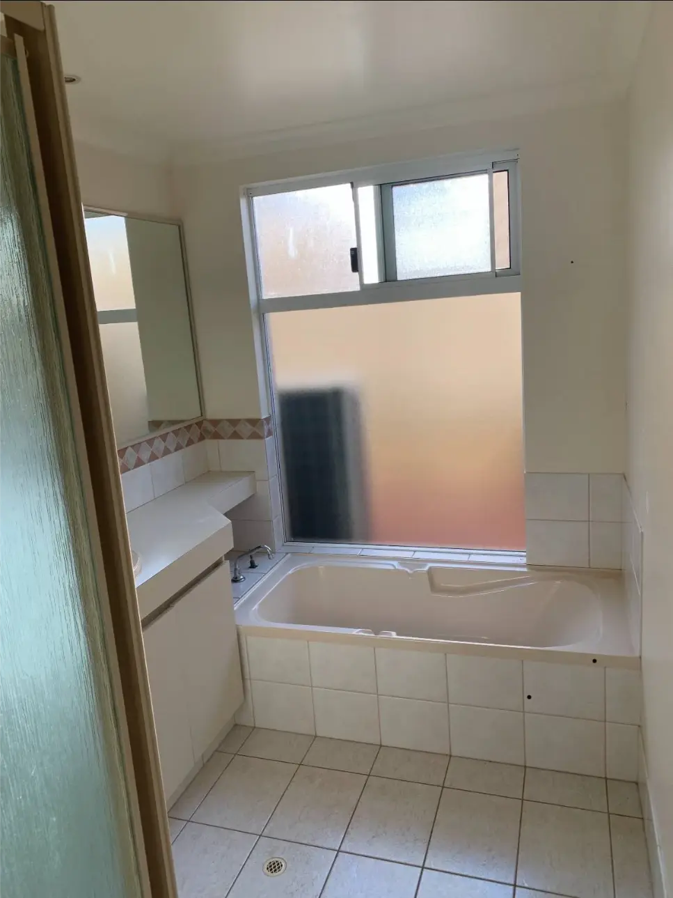 Small bathroom renovation maximizing space