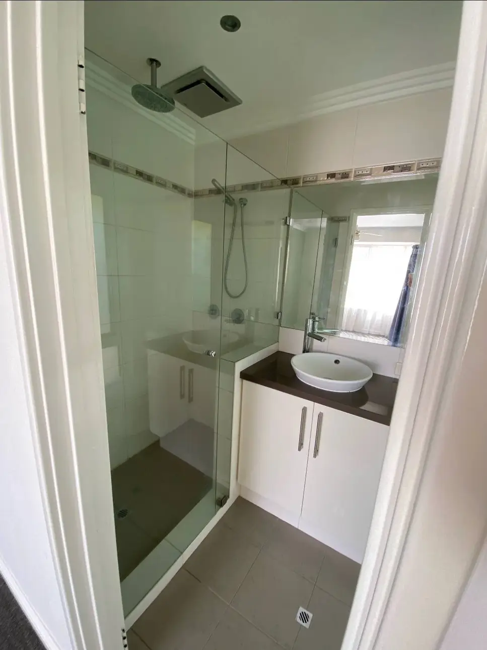 Bathroom renovation before and after - Project 1 - Before